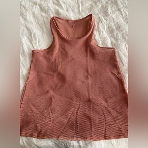 Alo Yoga mesh top pink